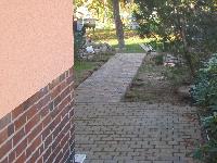 The stones were laid, but reinforcement was needed on the sides. IMG_0294.JPG